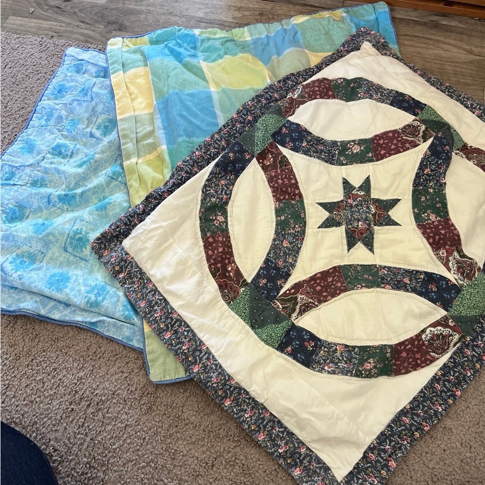 3 pillow cases blue boxes flowers